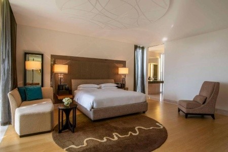 Spojené arabské emiráty Abu Dhabi Park Hyatt Abu Dhabi Hotel And Villas 8 dňový pobyt Raňajky Letecky Letisko: Praha November 2026 (11/11/26-18/11/26)