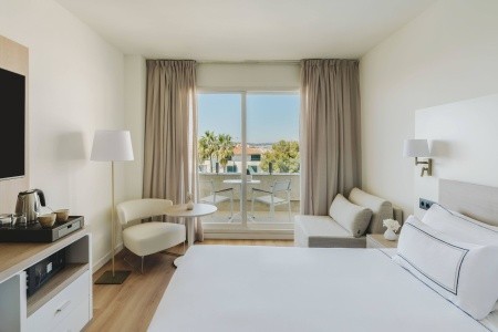 Španielsko Katalánsko Melia Sitges 4 dňový pobyt Raňajky Letecky Letisko: Praha September 2026 ( 6/09/26- 9/09/26)