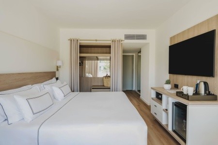 Španielsko Katalánsko Melia Sitges 4 dňový pobyt Raňajky Letecky Letisko: Praha September 2026 ( 6/09/26- 9/09/26)
