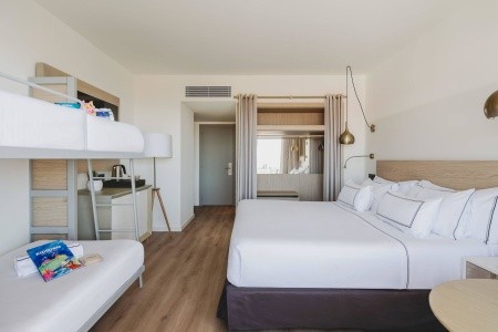 Španielsko Katalánsko Melia Sitges 4 dňový pobyt Raňajky Letecky Letisko: Praha September 2026 ( 6/09/26- 9/09/26)
