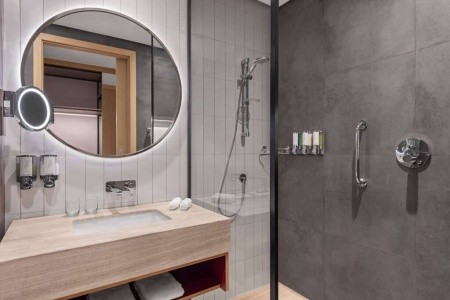 Spojené arabské emiráty Ras Al Khaimah Hampton By Hilton Marjan Island 8 dňový pobyt Raňajky Letecky Letisko: Praha July 2026 ( 6/07/26-13/07/26)
