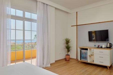 Kanárske ostrovy Tenerife Melia Jardines Del Teide 9 dňový pobyt All Inclusive Letecky Letisko: Budapešť August 2026 (26/08/26- 3/09/26)