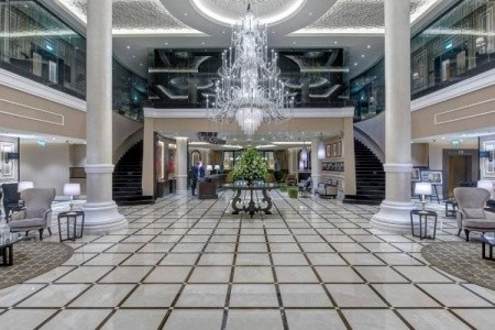 Spojené arabské emiráty Dubaj Dukes The Palm Royal Hideaway 5 dňový pobyt Raňajky Letecky Letisko: Praha October 2026 (23/10/26-27/10/26)