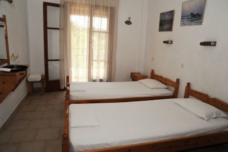 Grécko Korfu Studia A Apartmány Captains 6 dňový pobyt Bez stravy Letecky Letisko: Praha September 2026 (22/09/26-27/09/26)