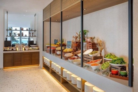 Spojené arabské emiráty Dubaj Radisson Beach Resort Palm Jumeirah 7 dňový pobyt Raňajky Letecky Letisko: Krakov June 2027 (26/06/27- 2/07/27)