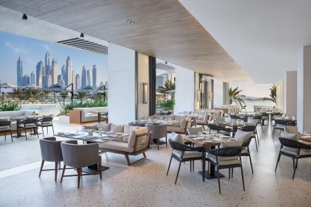Spojené arabské emiráty Dubaj Radisson Beach Resort Palm Jumeirah 7 dňový pobyt Raňajky Letecky Letisko: Krakov June 2027 (26/06/27- 2/07/27)