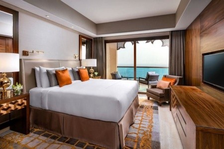 Spojené arabské emiráty Ajman Fairmont Ajman 5 dňový pobyt Raňajky Letecky Letisko: Krakov June 2027 (28/06/27- 2/07/27)