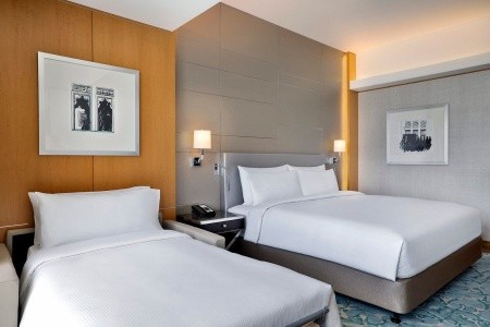 Spojené arabské emiráty Dubaj Hilton Dubai Palm Jumeirah 7 dňový pobyt Raňajky Letecky Letisko: Praha June 2027 (24/06/27-30/06/27)