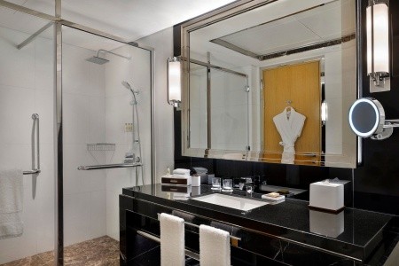 Spojené arabské emiráty Dubaj Hilton Dubai Palm Jumeirah 7 dňový pobyt Raňajky Letecky Letisko: Praha June 2027 (24/06/27-30/06/27)