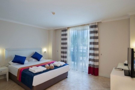 Crystal Boutique Beach Resort & Spa - 10