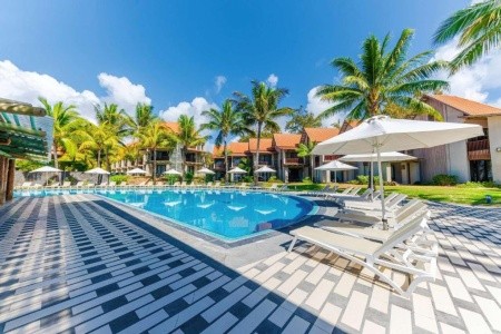 Crystals Beach Resort Belle Mare - 3