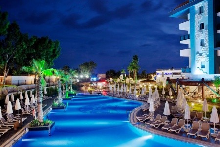 Seashell Resort & Spa - 8