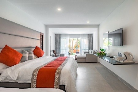 Southern Palms Beach Resort - 8