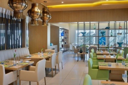Spojené arabské emiráty Dubaj Al Habtoor Grand Resort, Autograph Collection 8 dňový pobyt Polpenzia Letecky Letisko: Praha January 2027 (13/01/27-20/01/27)