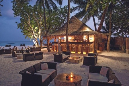 Constance Moofushi - 9