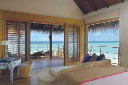 Constance Moofushi - 12