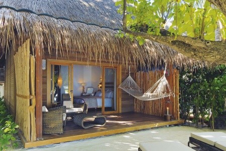 Constance Moofushi - 14