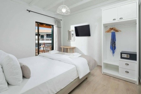 Grécko Korfu Bella Vista - Apartmány A Studia 6 dňový pobyt Raňajky Letecky Letisko: Praha October 2026 (13/10/26-18/10/26)