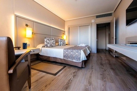 Kanárske ostrovy Tenerife Arona Gran & Spa 11 dňový pobyt Raňajky Letecky Letisko: Budapešť February 2027 (11/02/27-21/02/27)