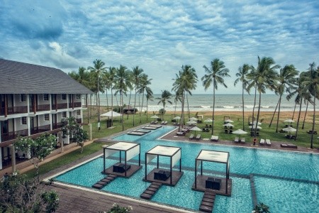 Suriya Resort Kammala