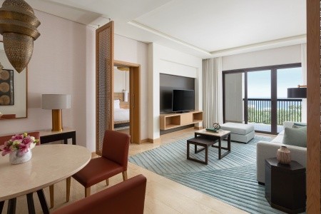 Spojené arabské emiráty Fujairah Intercontinental Fujairah Resort 8 dňový pobyt Raňajky Letecky Letisko: Praha January 2027 (13/01/27-20/01/27)