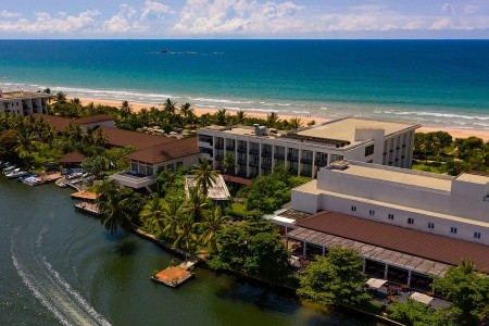 Centara Ceysands Resort & Spa