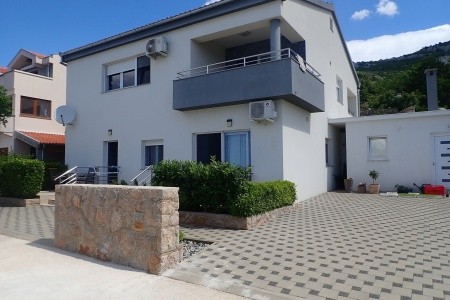 Apartmány 1355-8400