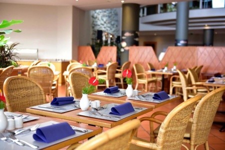 Madeira Funchal Pestana Ocean Bay 6 dňový pobyt All Inclusive Letecky Letisko: Budapešť December 2026 (21/12/26-26/12/26)