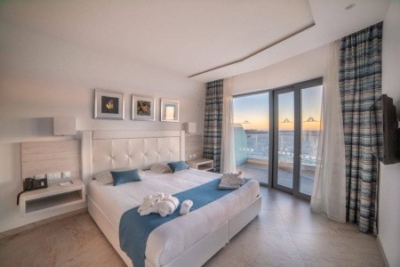Ramla Bay - 13