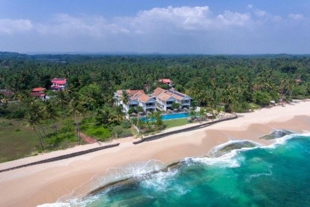 Sri Sharavi Beach Villas & Spa (Kamburugamuwa)