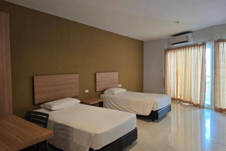 Thajsko Pattaya Jomtien Plaza Residence 14 dňový pobyt Raňajky Letecky Letisko: Praha November 2026 (23/11/26- 6/12/26)