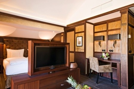 Lindner Hotel Mallorca Portals Nous, Part Of Jdv By Hyatt