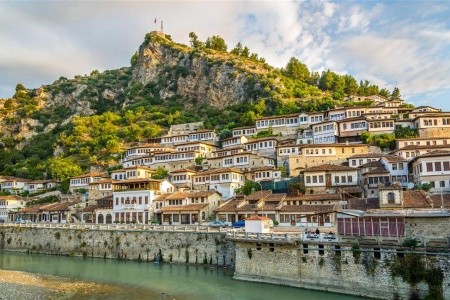 Albansko a Ohridské jazero, Ohrid, Ohridské jazero, Tirana, Vlorë, Berat, Gjirokastra, Apollonia, Krujë, Himarë, Sarandë, Porto Palermo, Butrint