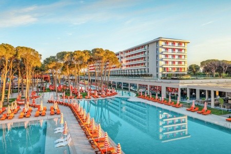 Trendy Perge Resort & Suites