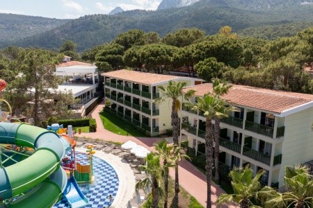 Crystal Flora Beach Resort - 9