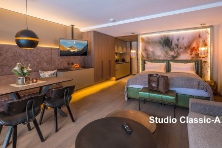 Vier Studios & Restaurant - 2