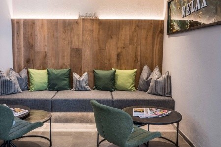 Vier Studios & Restaurant - 22