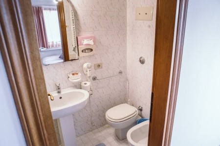 Taliansko  Margherita Jesolo (Jesolo) 8 dňový pobyt Polpenzia Vlastná August 2026 (29/08/26- 5/09/26)