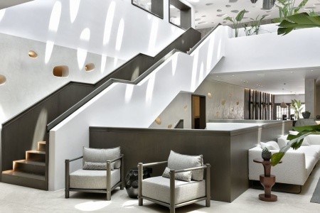 Grécko Mykonos Aeonic Suites & Spa 6 dňový pobyt Raňajky Letecky Letisko: Viedeň September 2026 ( 9/09/26-14/09/26)