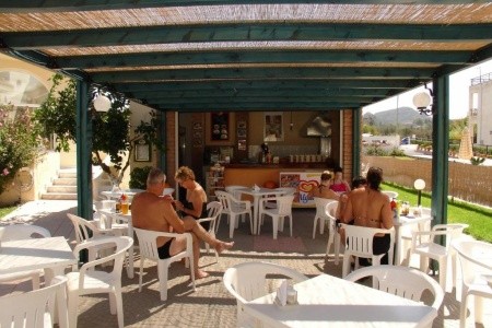 Summerland Hotel & Bungalows - 8