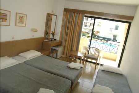 Summerland Hotel & Bungalows - 10