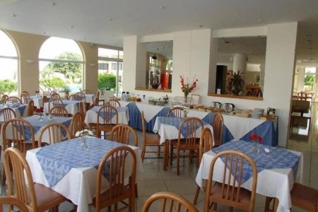 Summerland Hotel & Bungalows - 11