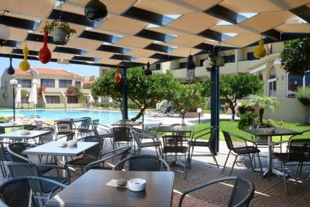 Summerland Hotel & Bungalows