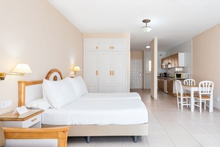 Kanárske ostrovy Tenerife El Duque (Playa Del Duque) 7 dňový pobyt Bez stravy Letecky Letisko: Budapešť January 2027 (30/01/27- 5/02/27)