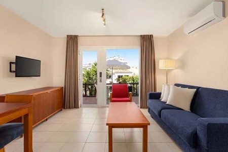 Ramada Hotel & Suites By Wyndham Costa Del Sol - 54