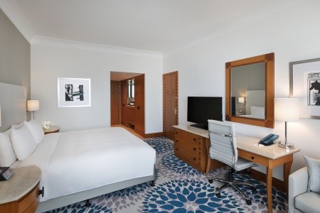 Spojené arabské emiráty Dubaj Hilton Dubai Jumeirah 6 dňový pobyt Polpenzia Letecky Letisko: Praha July 2026 (16/07/26-21/07/26)