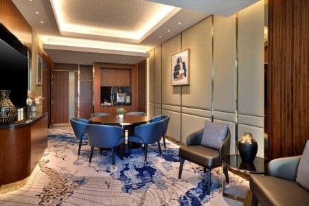 Spojené arabské emiráty Dubaj Hilton Dubai Jumeirah 6 dňový pobyt Polpenzia Letecky Letisko: Praha July 2026 (16/07/26-21/07/26)