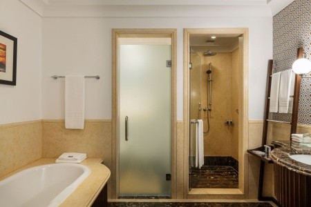 Spojené arabské emiráty Dubaj The Westin Dubai Mina Seyahi Beach Resort & Marina 9 dňový pobyt Polpenzia Letecky Letisko: Praha August 2026 (11/08/26-19/08/26)