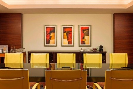 Spojené arabské emiráty Dubaj The Westin Dubai Mina Seyahi Beach Resort & Marina 9 dňový pobyt Polpenzia Letecky Letisko: Praha August 2026 (11/08/26-19/08/26)