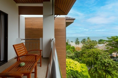 Thajsko Pattaya Pinnacle Grand Jomtien Resort & Spa 12 dňový pobyt Raňajky Letecky Letisko: Viedeň October 2026 ( 1/10/26-12/10/26)